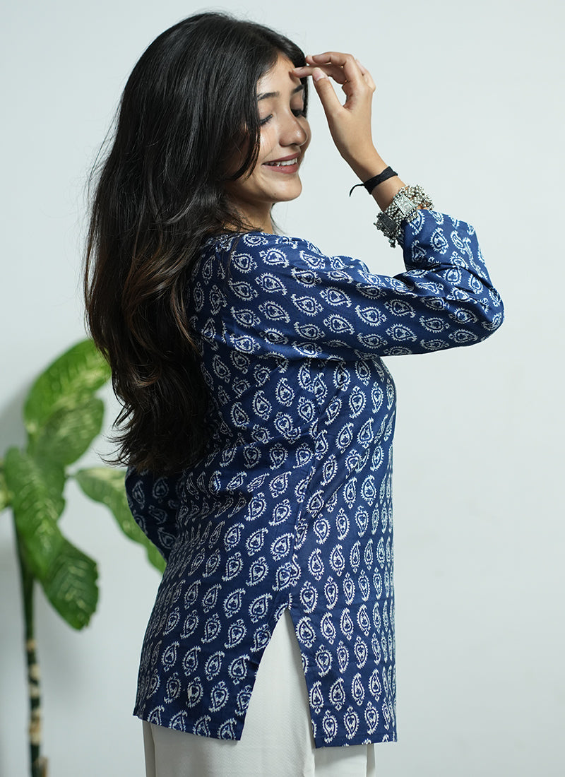 Blue Cotton Printed V Neck Kurti
