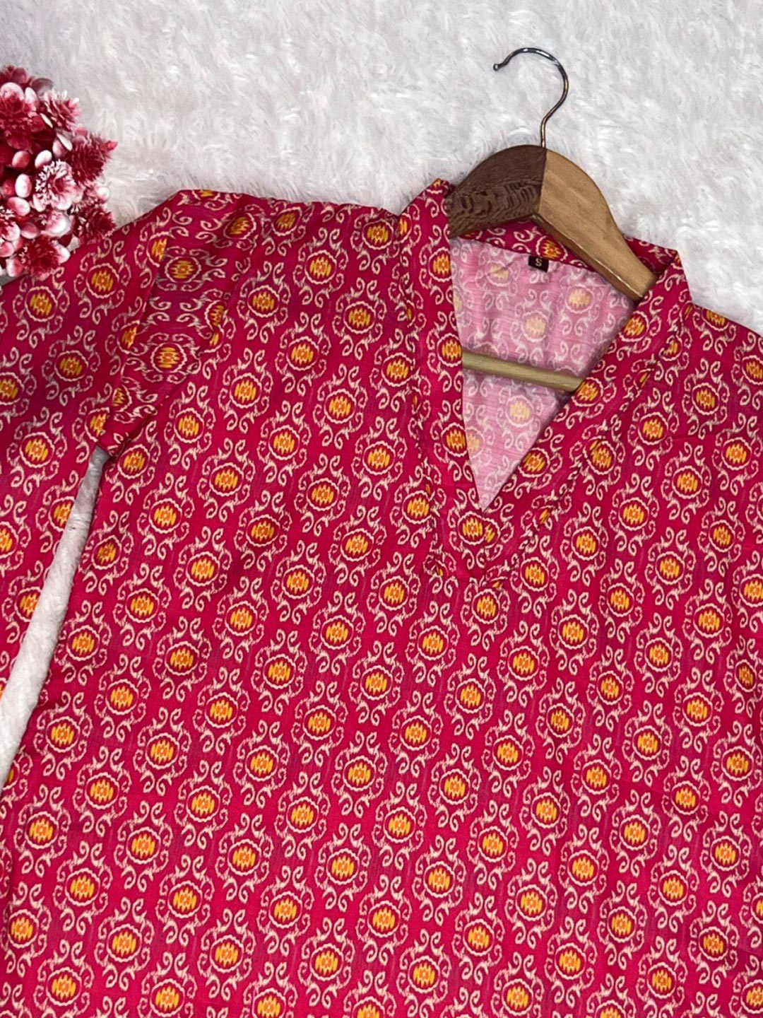 Magenta Geometric Floral Print Muslin Casual Short Kurti