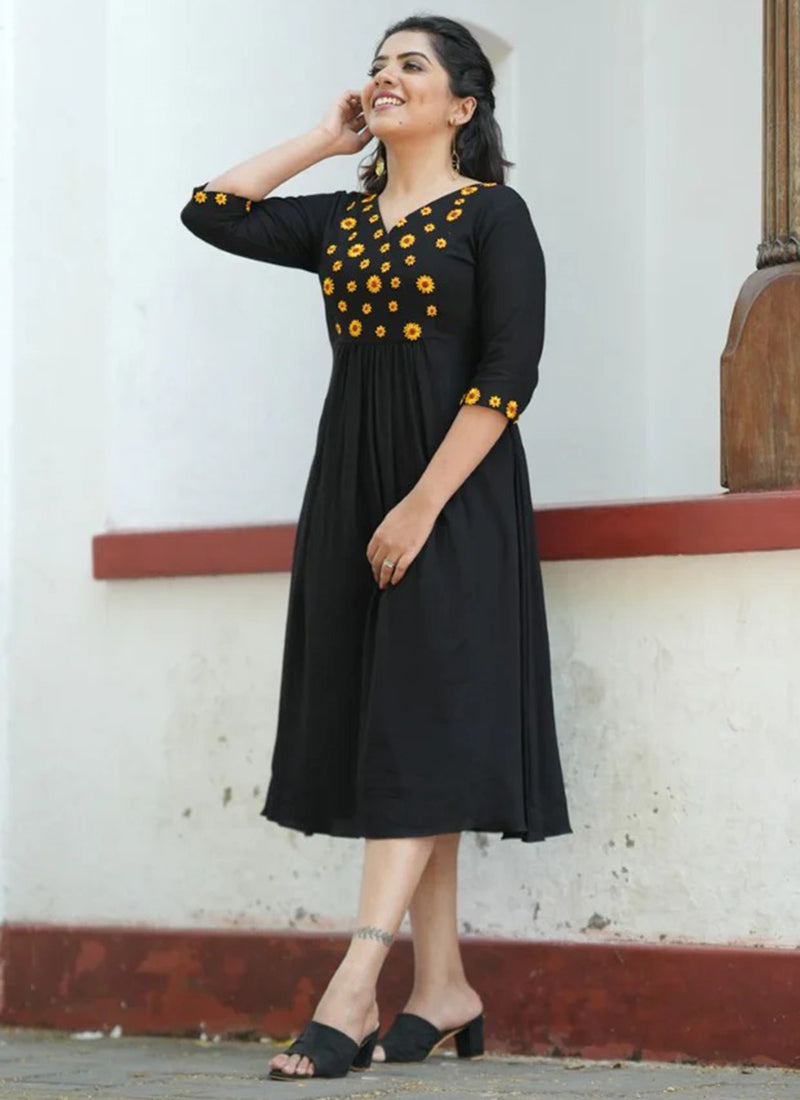 Black Embroidery Maxi Dress