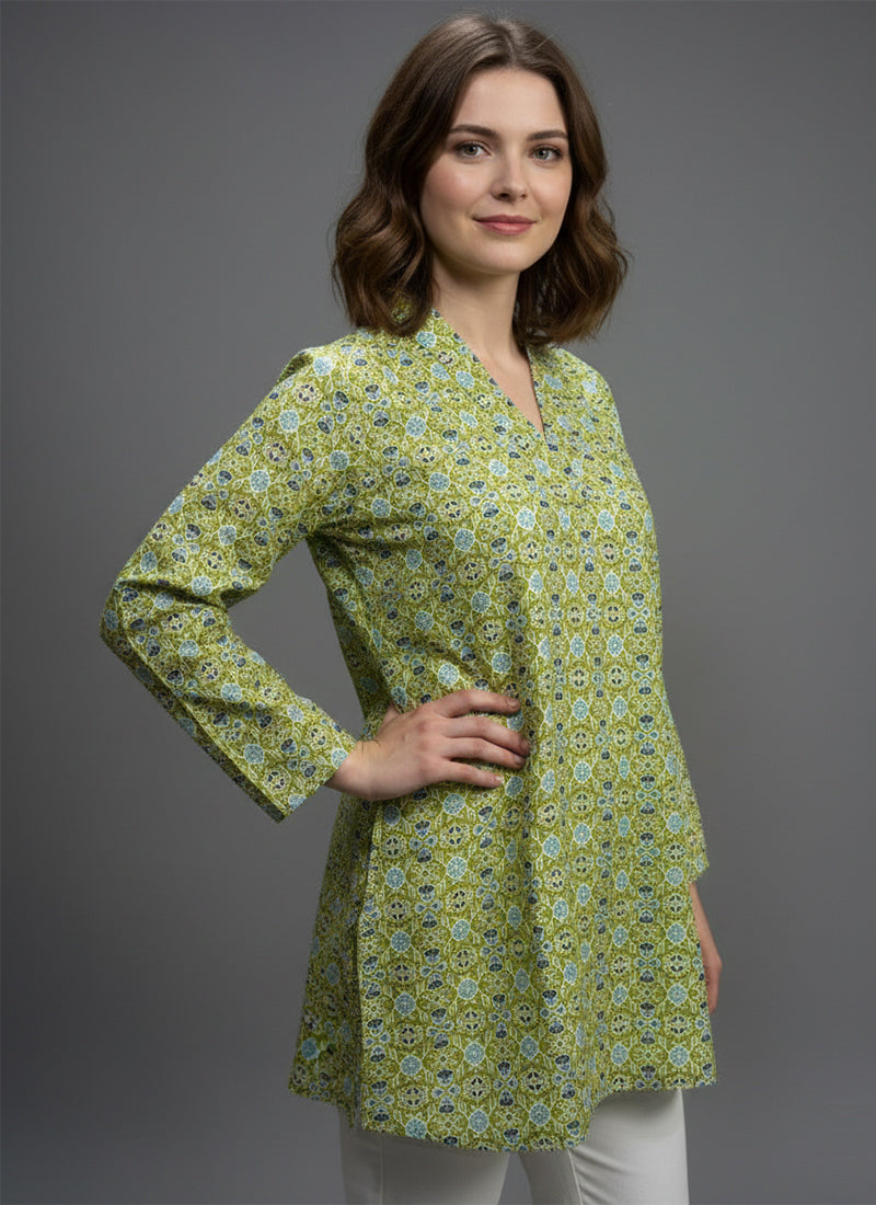 Green Geometric Printed Muslin Casual Short Kurti