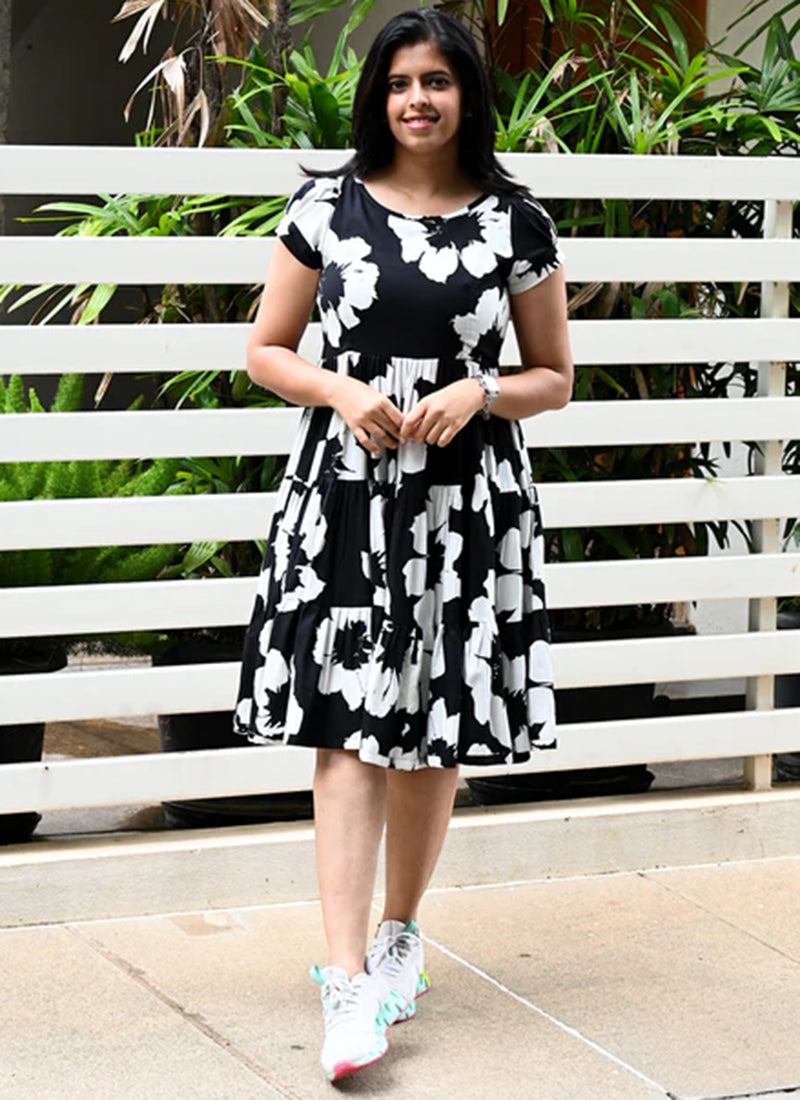 Black Poly Rayon Floral Printed Casual Midi Dress
