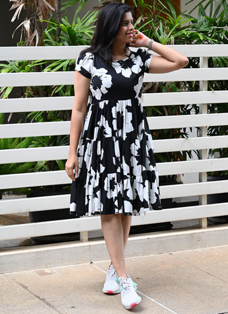 Black Poly Rayon Floral Printed Casual Midi Dress