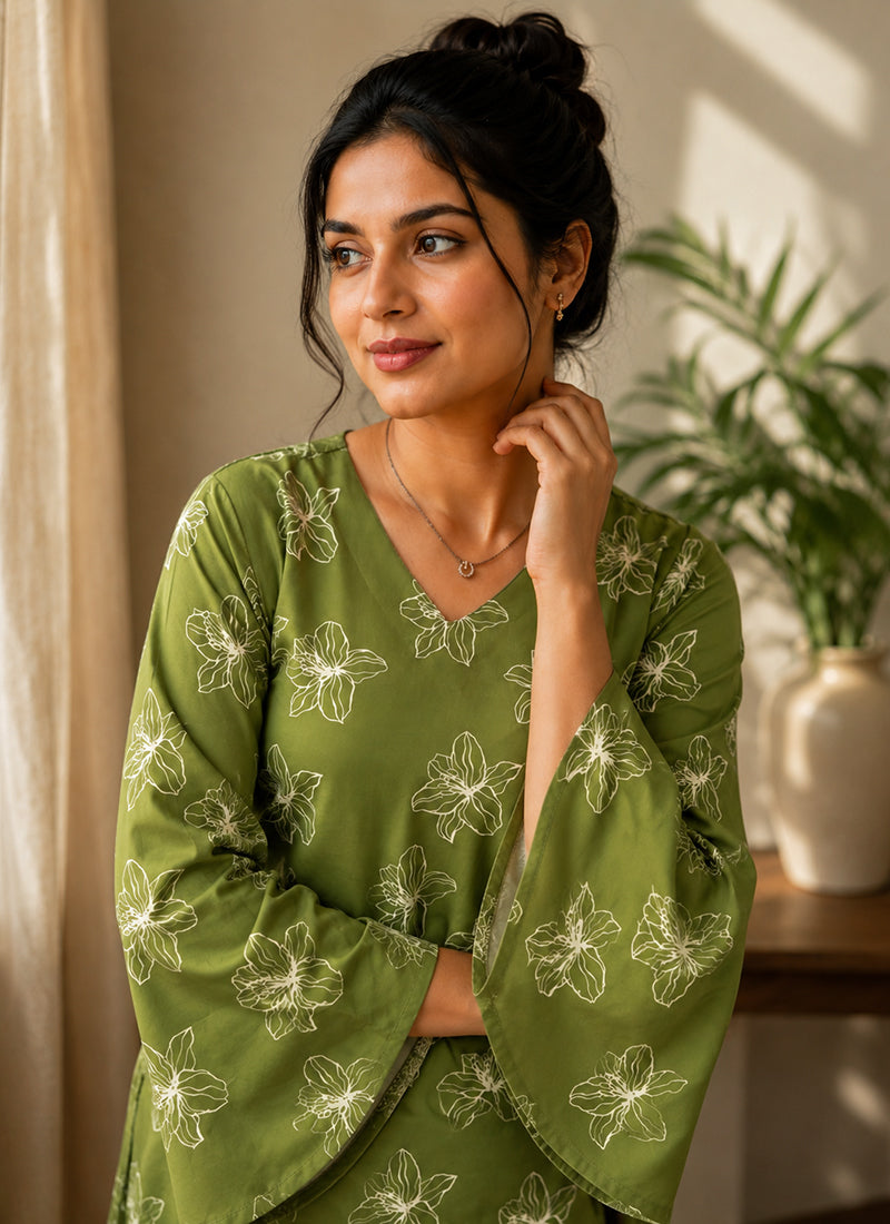 Green Rayon Printed V Neck Casual Kurti